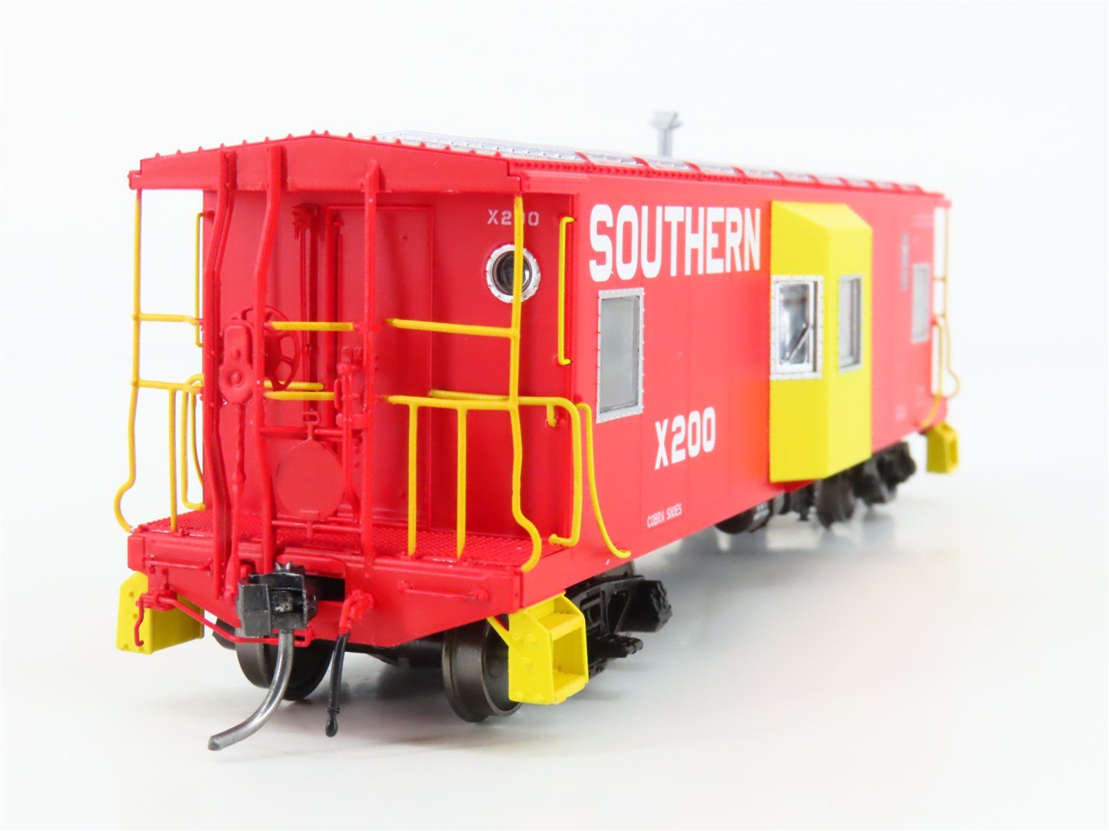 HO Scale Tangent 60612-01 SOU Southern Railway Bay Window Caboose #X200