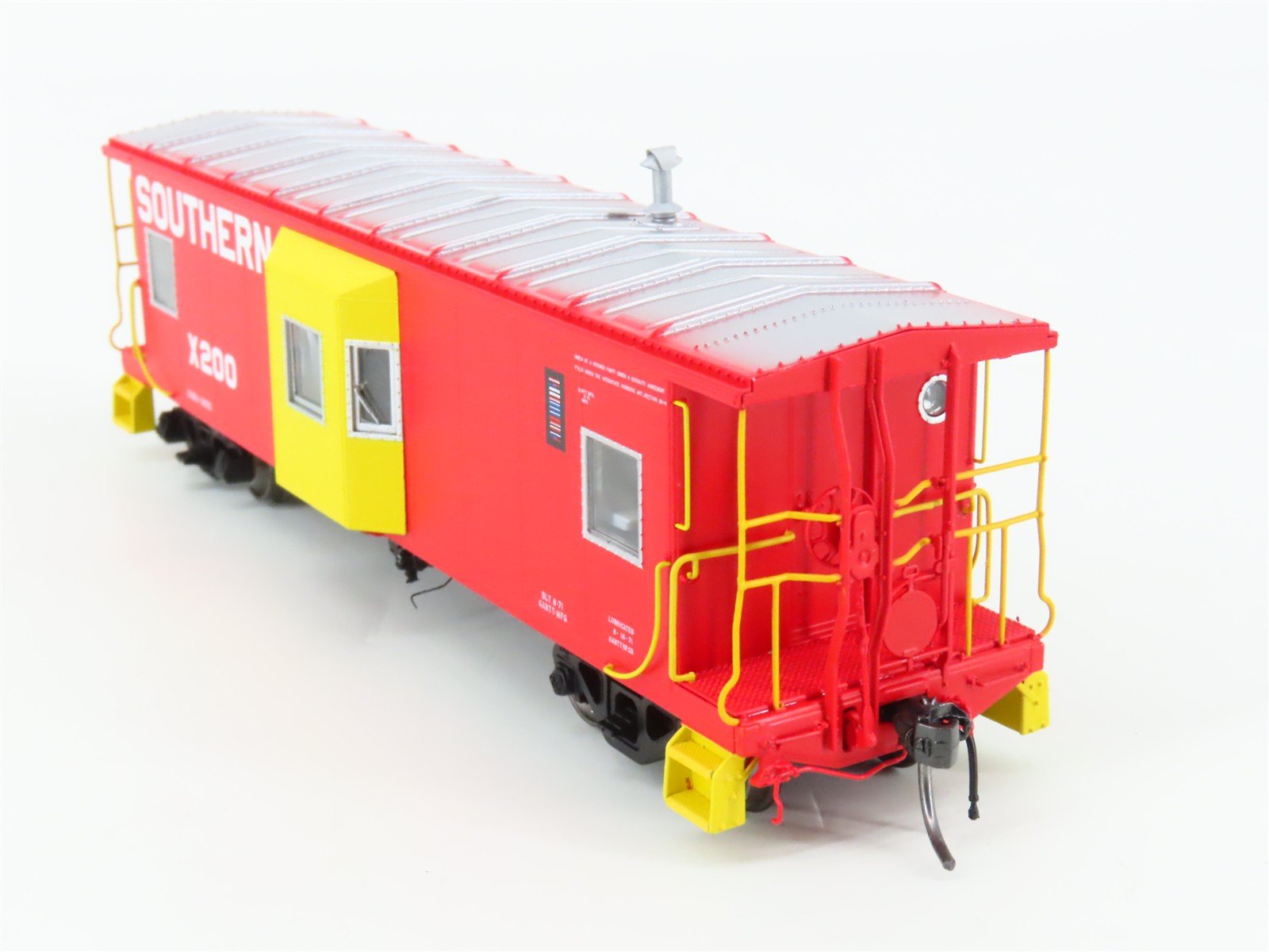 HO Scale Tangent 60612-01 SOU Southern Railway Bay Window Caboose #X200