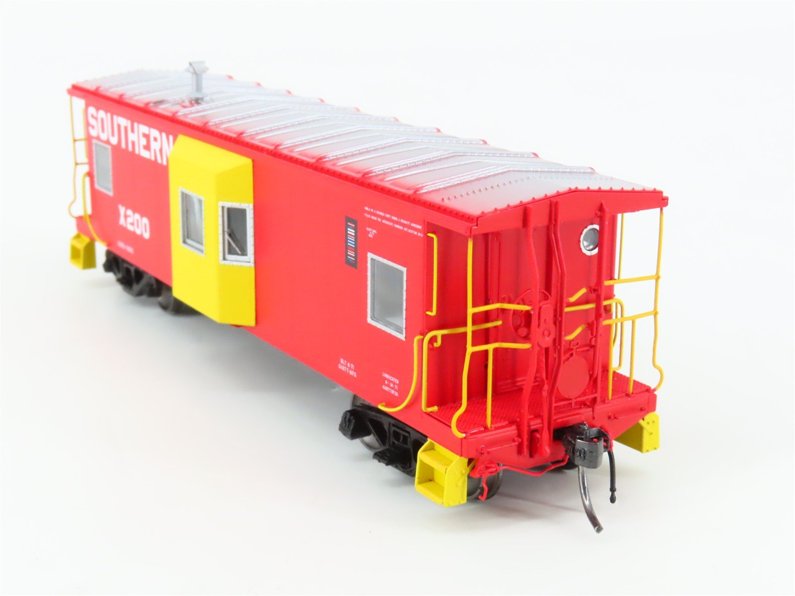HO Scale Tangent 60612-01 SOU Southern Railway Bay Window Caboose #X200