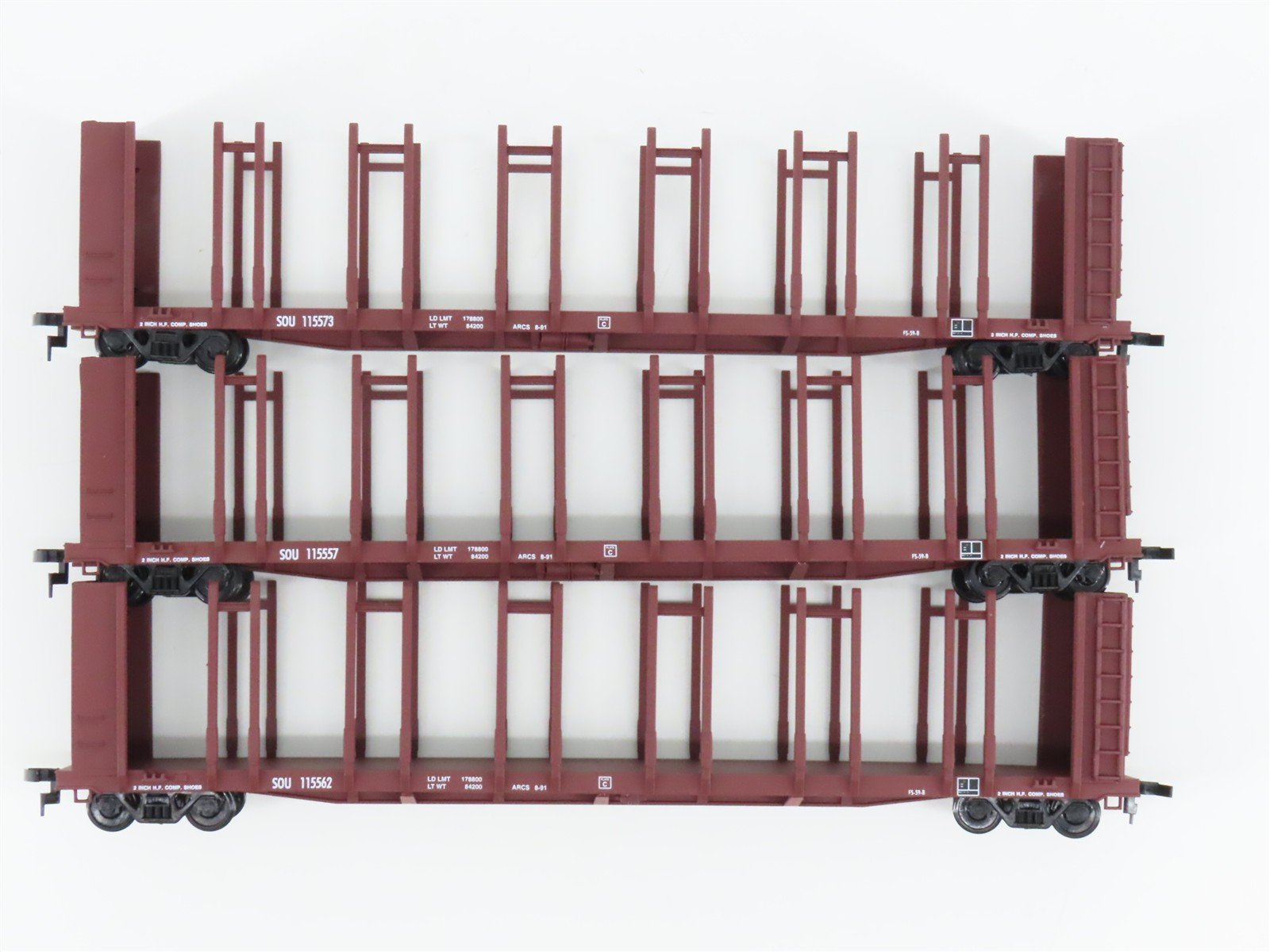 HO Scale Walthers 932-33156 SOU Southern 63' Pulpwood Flat Car 3-Pack