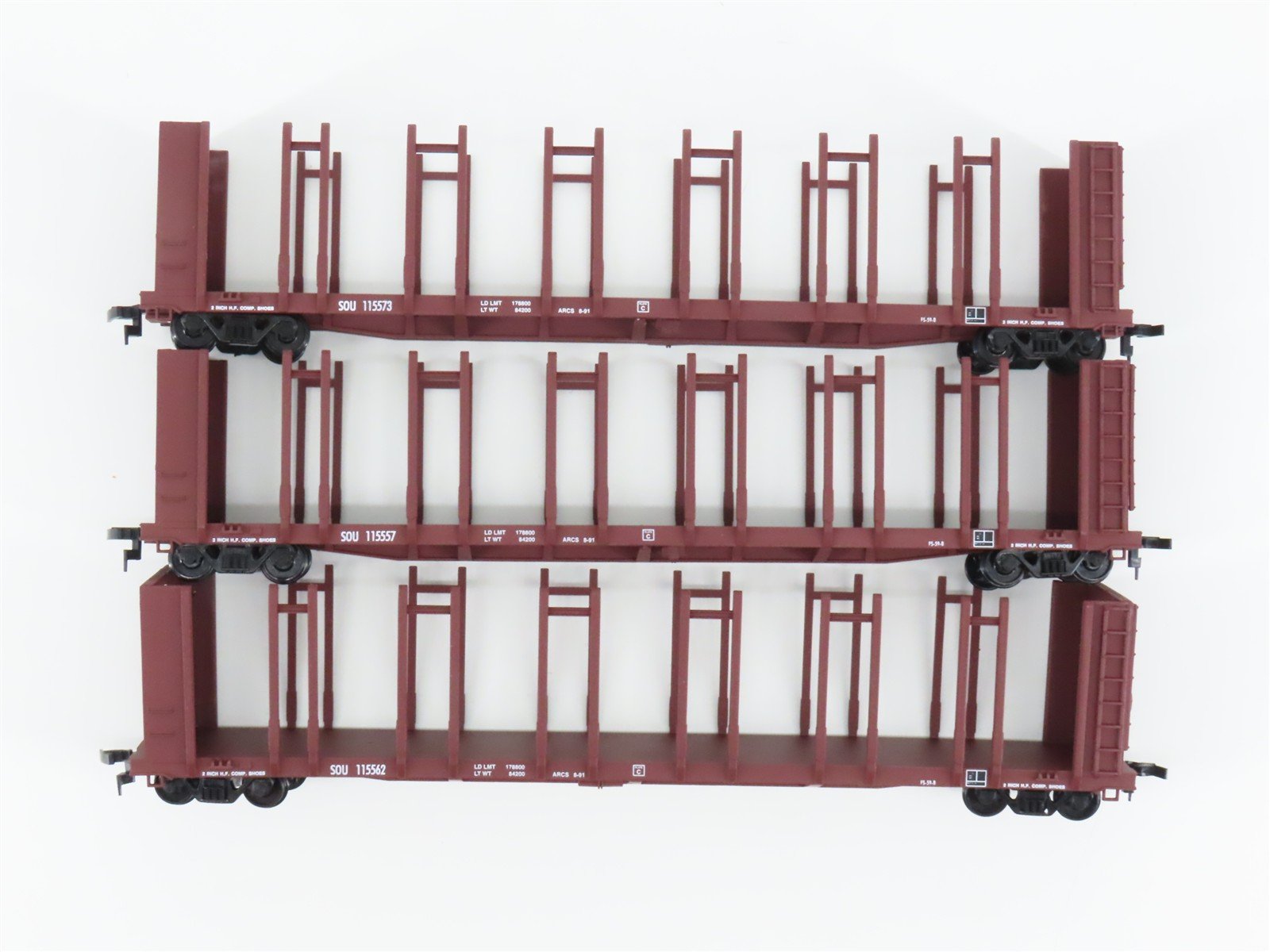 HO Scale Walthers 932-33156 SOU Southern 63' Pulpwood Flat Car 3-Pack