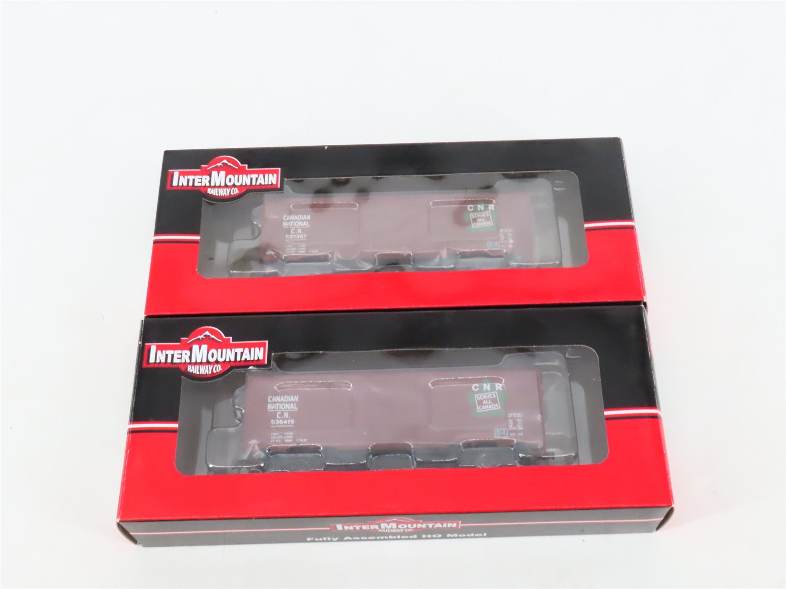 LOT of 2 HO InterMountain CN Canadian National Railway Single Door Box Cars