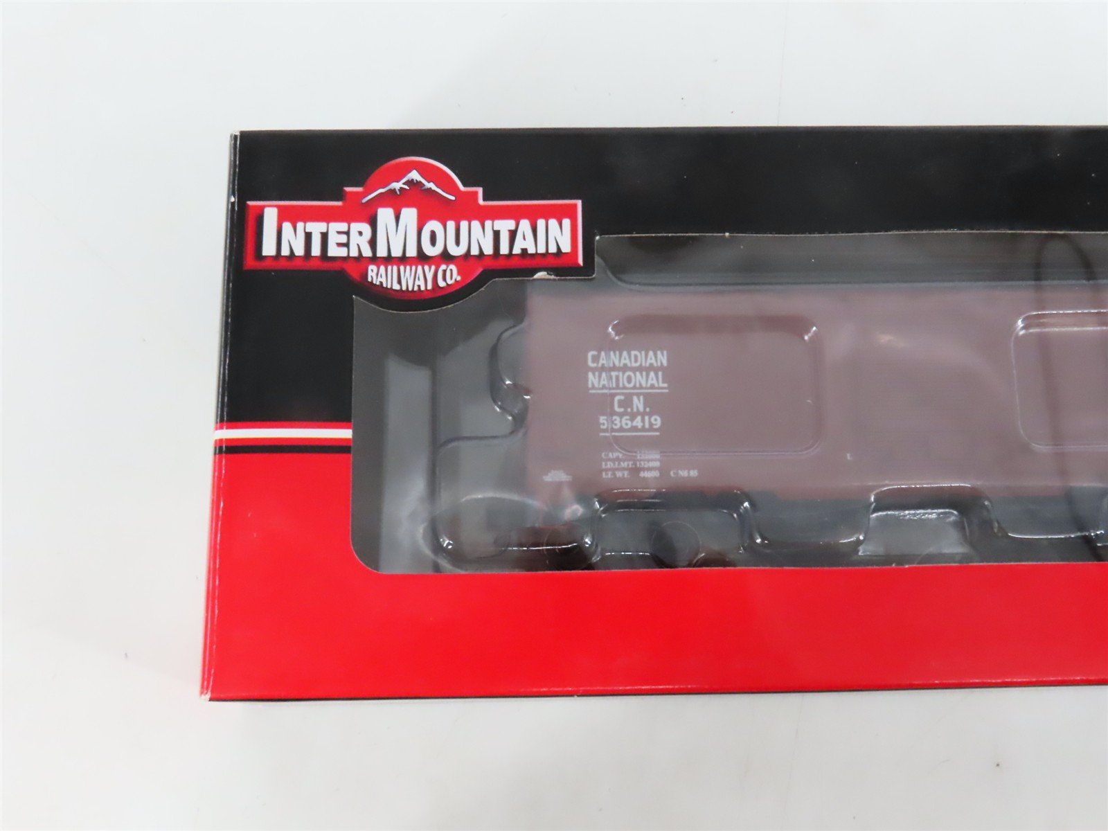 LOT of 2 HO InterMountain CN Canadian National Railway Single Door Box Cars