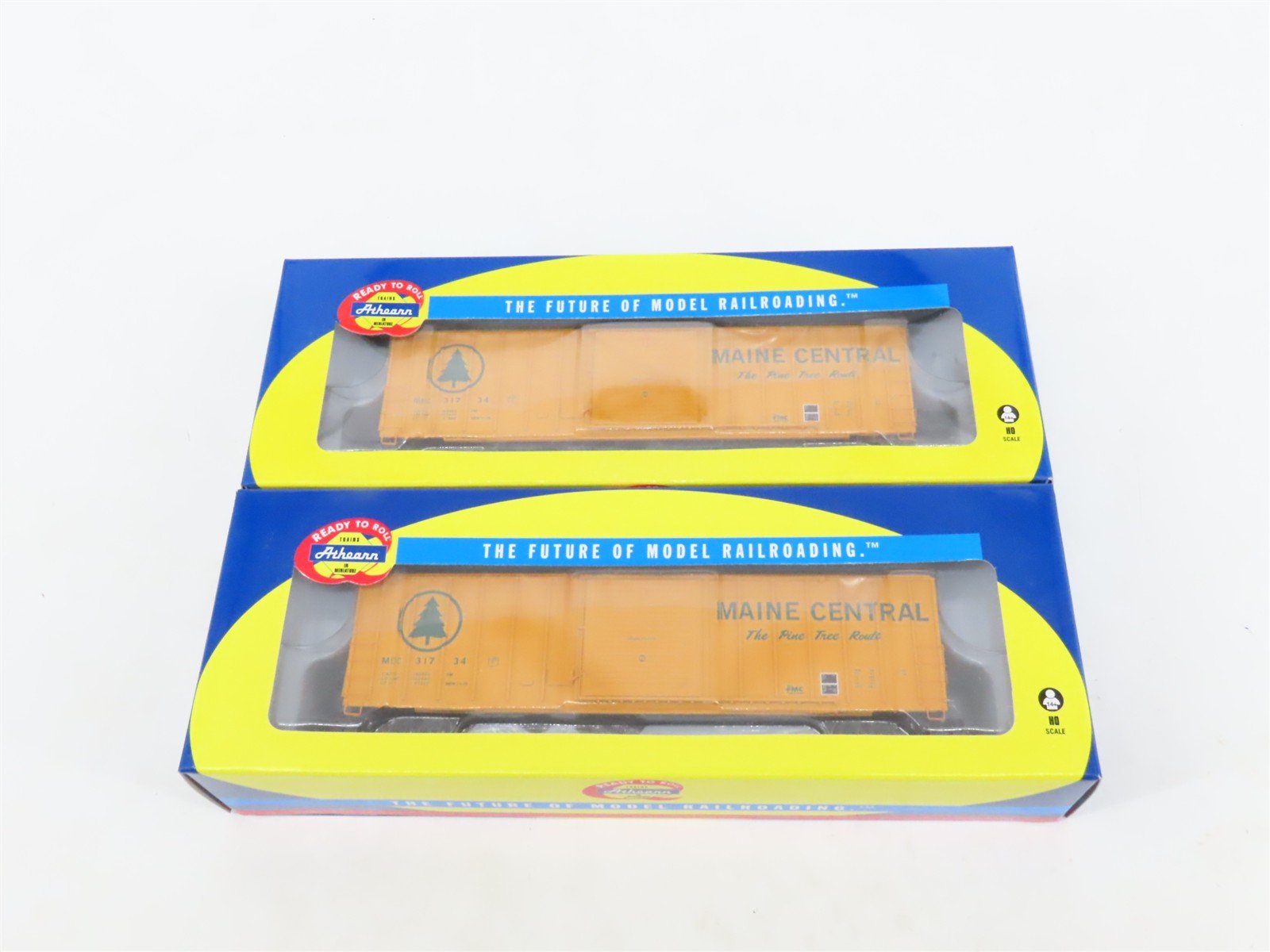 LOT of 8 HO Scale Athearn MEC Maine Central Pine Tree Route Single Door Box Cars