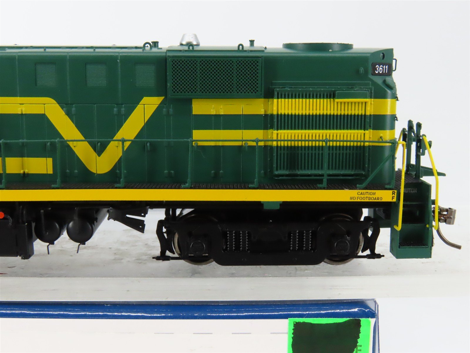 HO Scale Rapido 31560 CV Central Vermont RS11 Diesel Loco #3611 wDCC & Sound