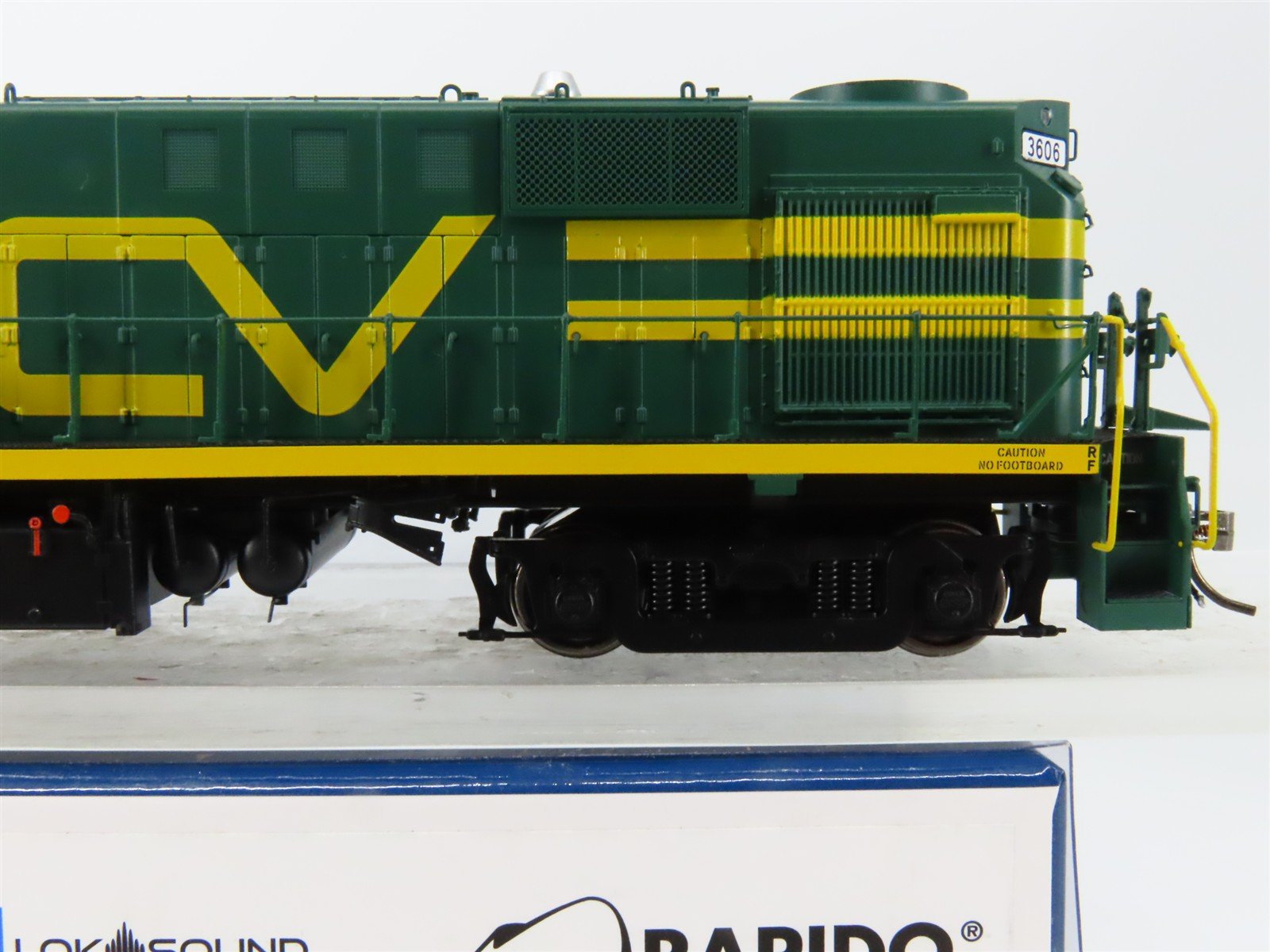 HO Scale Rapido 31559 CV Central Vermont RS11 Diesel Loco #3606 wDCC & Sound