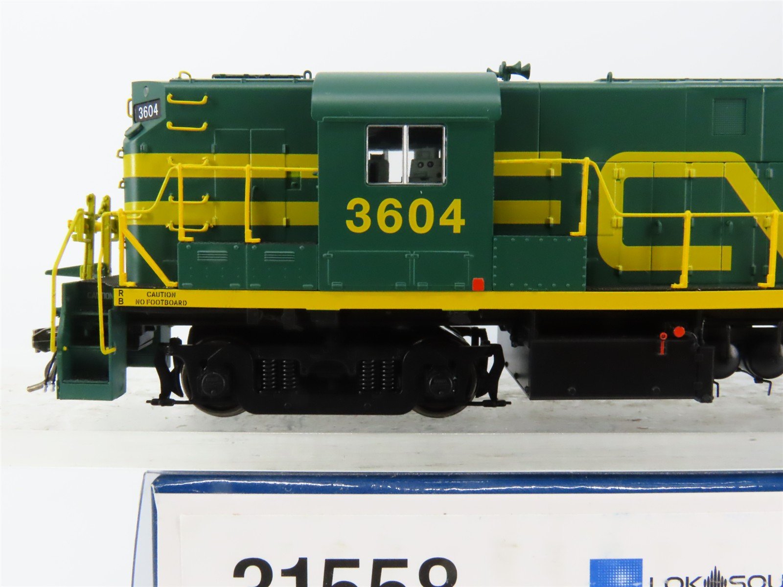 HO Scale Rapido 31558 CV Central Vermont RS11 Diesel Loco #3604 wDCC & Sound