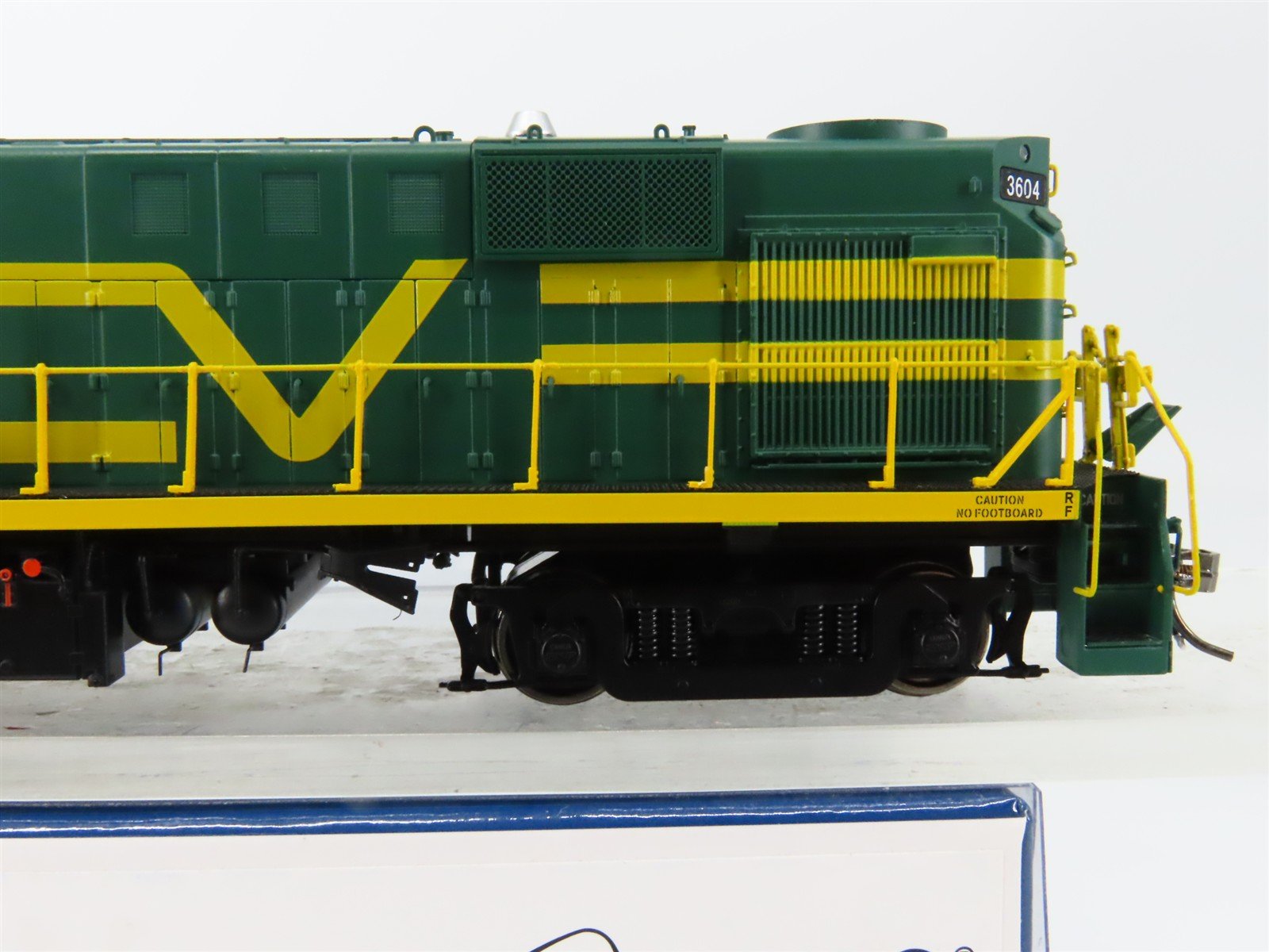 HO Scale Rapido 31558 CV Central Vermont RS11 Diesel Loco #3604 wDCC & Sound