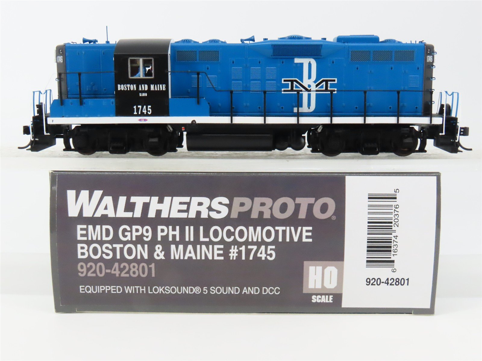 HO Walthers Proto 920-42801 B&M Boston & Maine GP9 Diesel #1745 wDCC & Sound