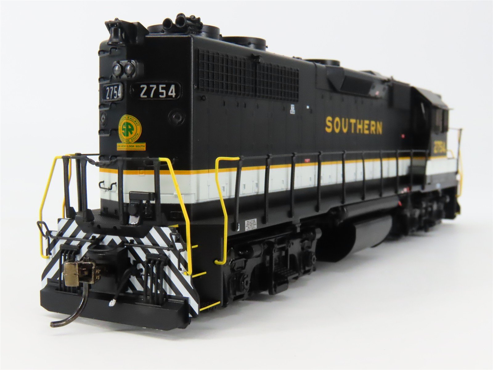 HO Scale Rapido 38513 Southern GP38 Diesel Locomotive #2754 wDCC & Sound