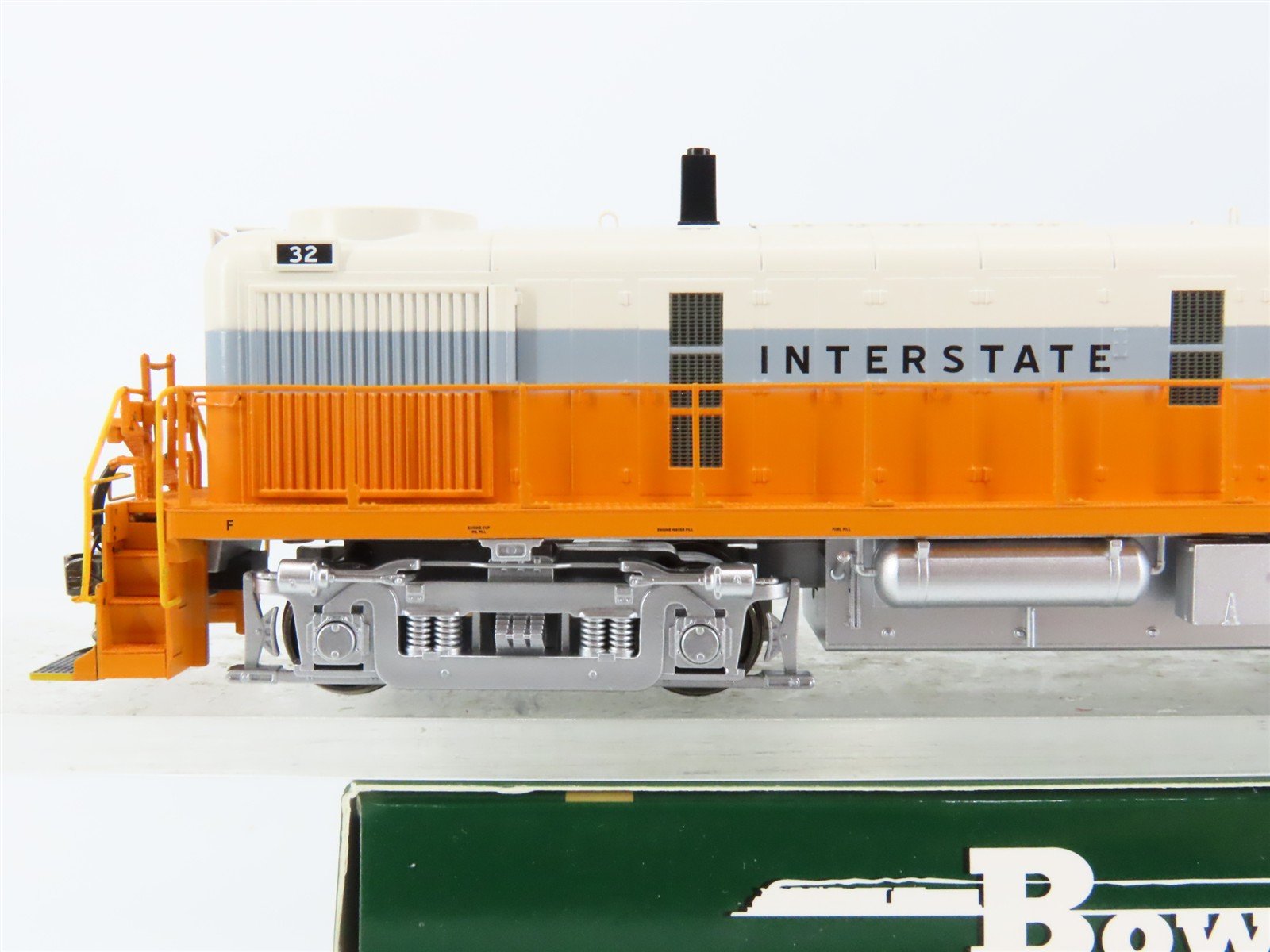 HO Scale Bowser 25284 Interstate RS3 Diesel Locomotive #32 wDCC & Sound
