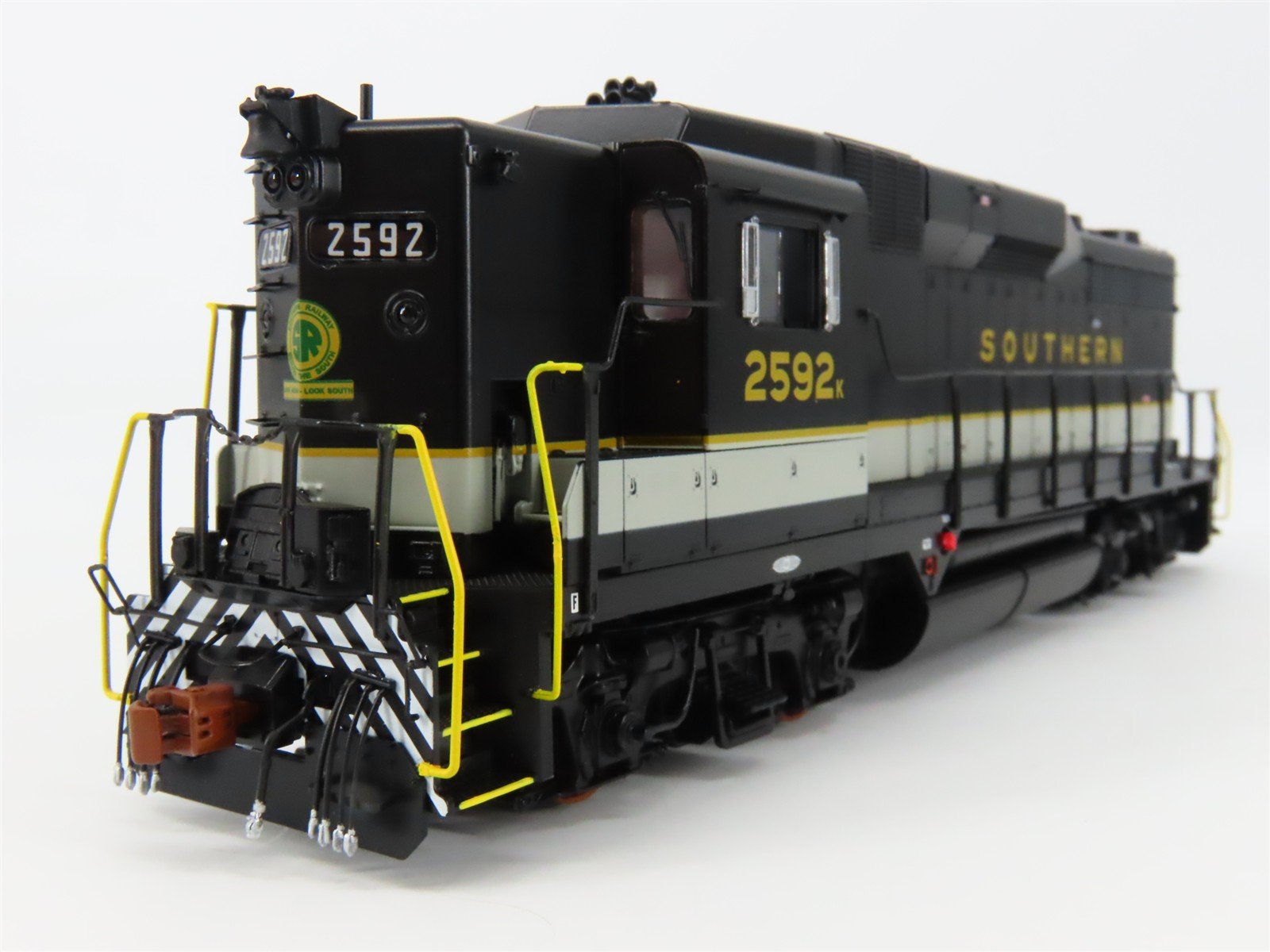 HO Scaletrains.com SXT39243 Southern GP30 Diesel Loco #2592 wDCC & Sound