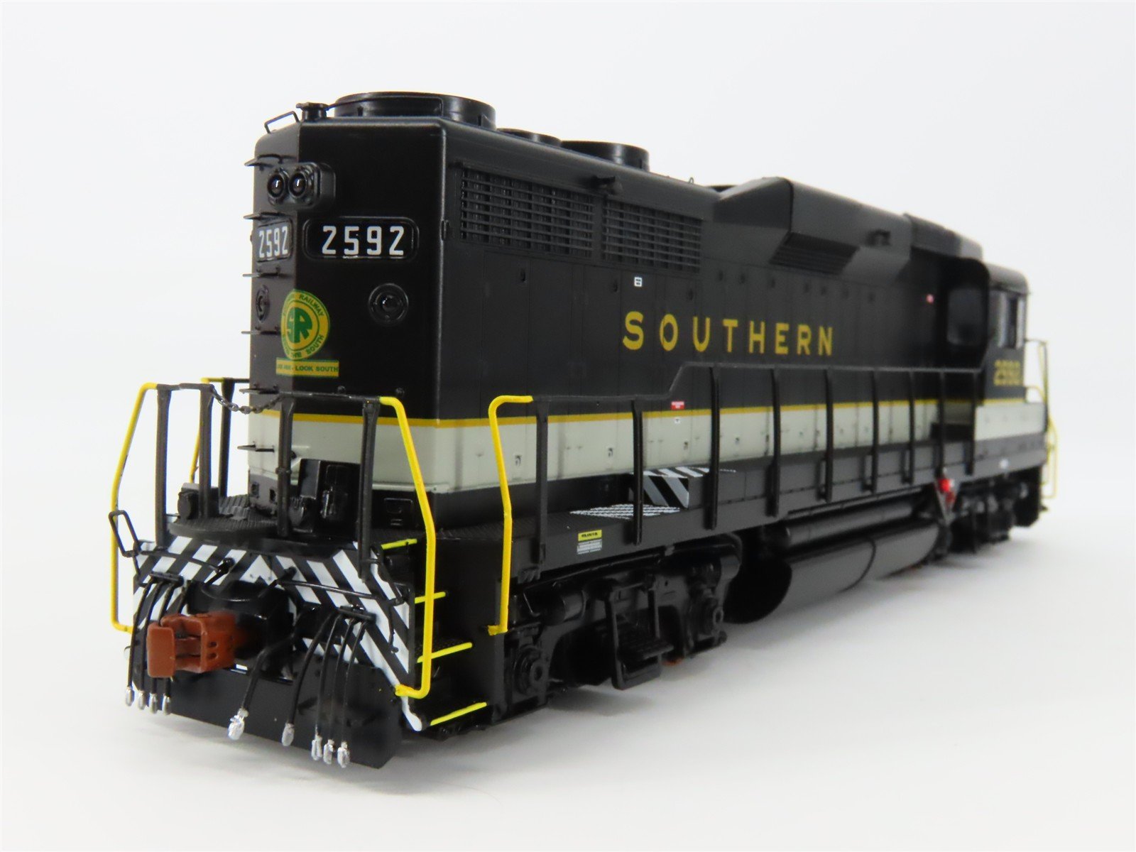 HO Scaletrains.com SXT39243 Southern GP30 Diesel Loco #2592 wDCC & Sound