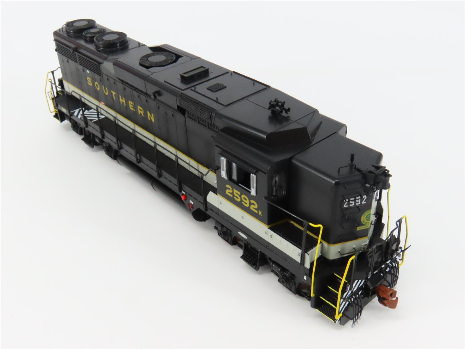 HO Scaletrains.com SXT39243 Southern GP30 Diesel Loco #2592 wDCC & Sound