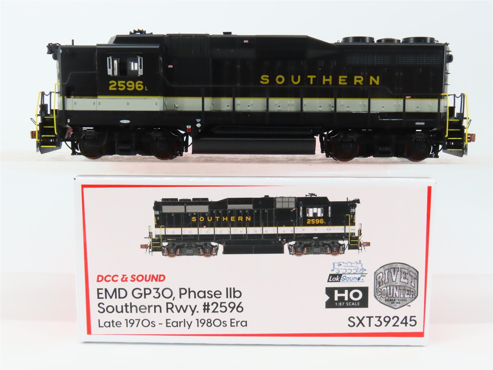 HO Scaletrains.com SXT39245 Southern GP30 Diesel Loco #2596 wDCC & Sound