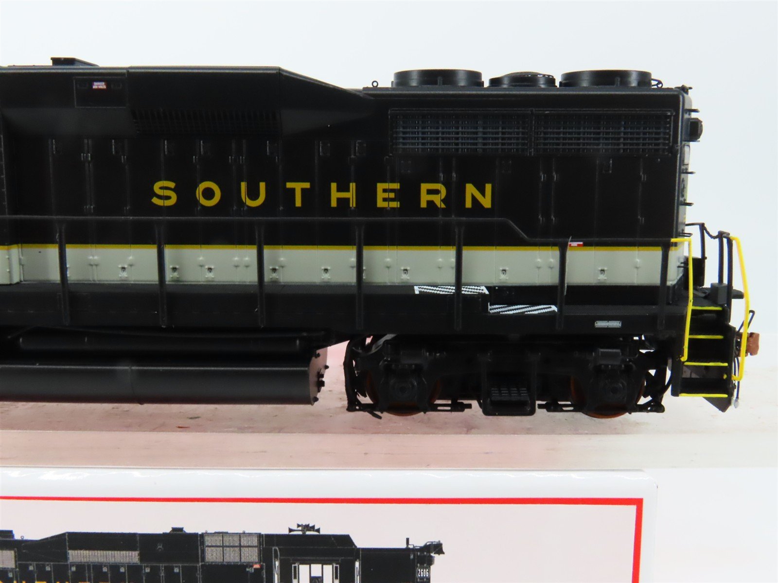 HO Scaletrains.com SXT39247 Southern GP30 Diesel Loco #2606 wDCC & Sound