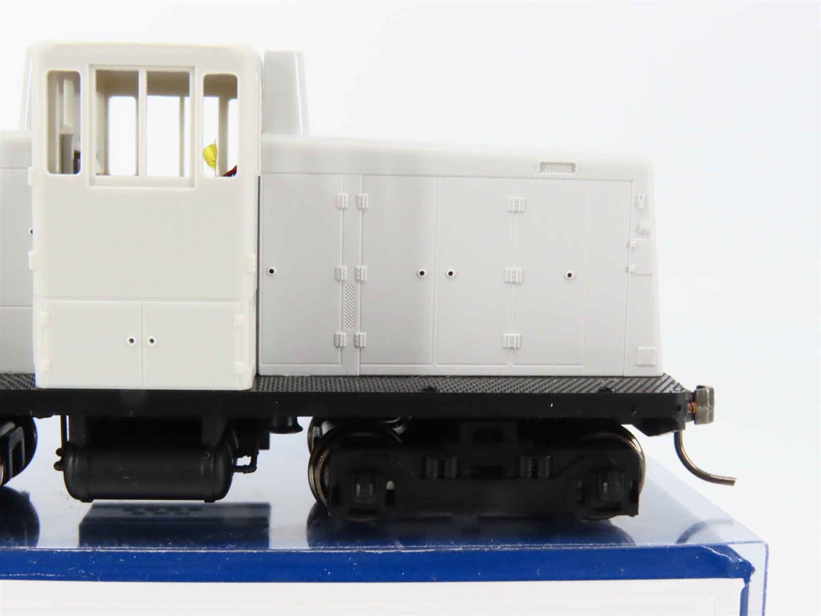 HO Scale Rapido 48598 Undecorated GE 44-Tonner Diesel Loco w/DCC & Sound