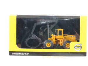 1:87 Scale Die-Cast Volvo L180C Log Loader SEALED