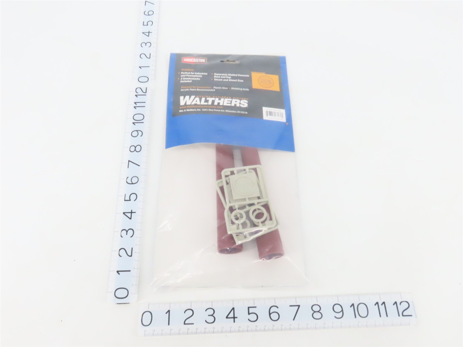 HO 1/87 Scale Walthers Cornerstone Kit 933-3728 Two Brick Smokestacks - Sealed