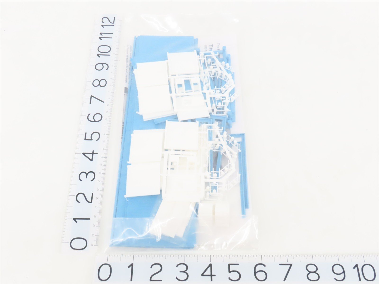 LOT of 2 HO 1/87 Scale Pikestuff Kits 541-5001 Truck Terminal - Sealed