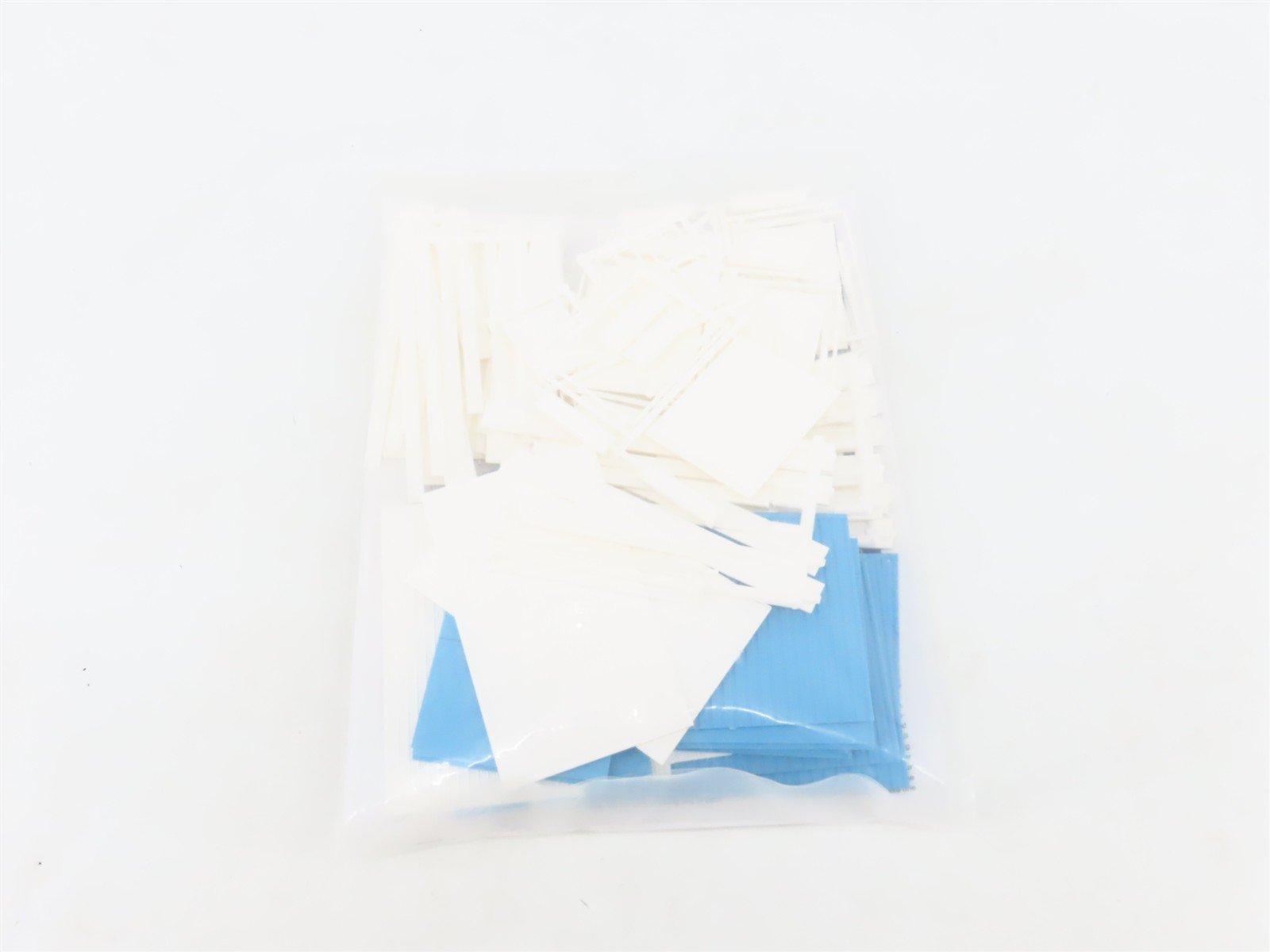 HO 1/87 Scale Pikestuff Kit 541-0015 The Shops - Sealed
