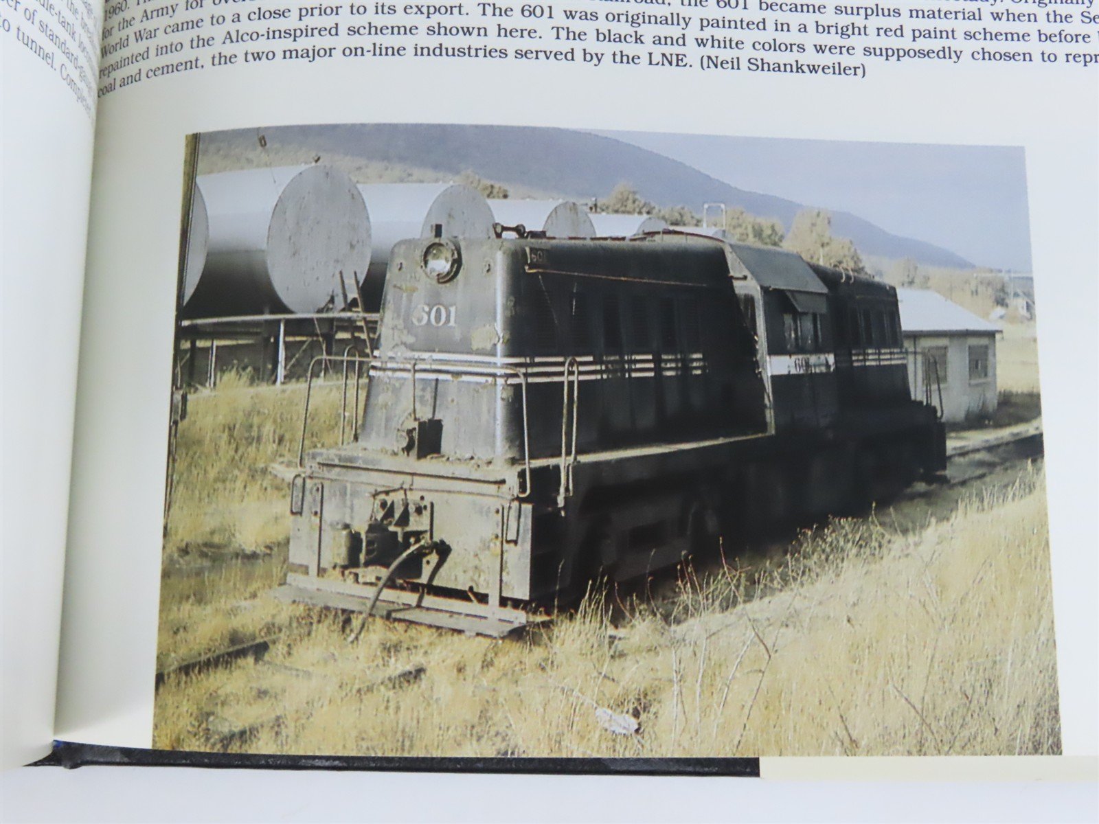 The Lehigh & New England Railroad: A Color Retrospect by Douglas E. Lilly ©1988