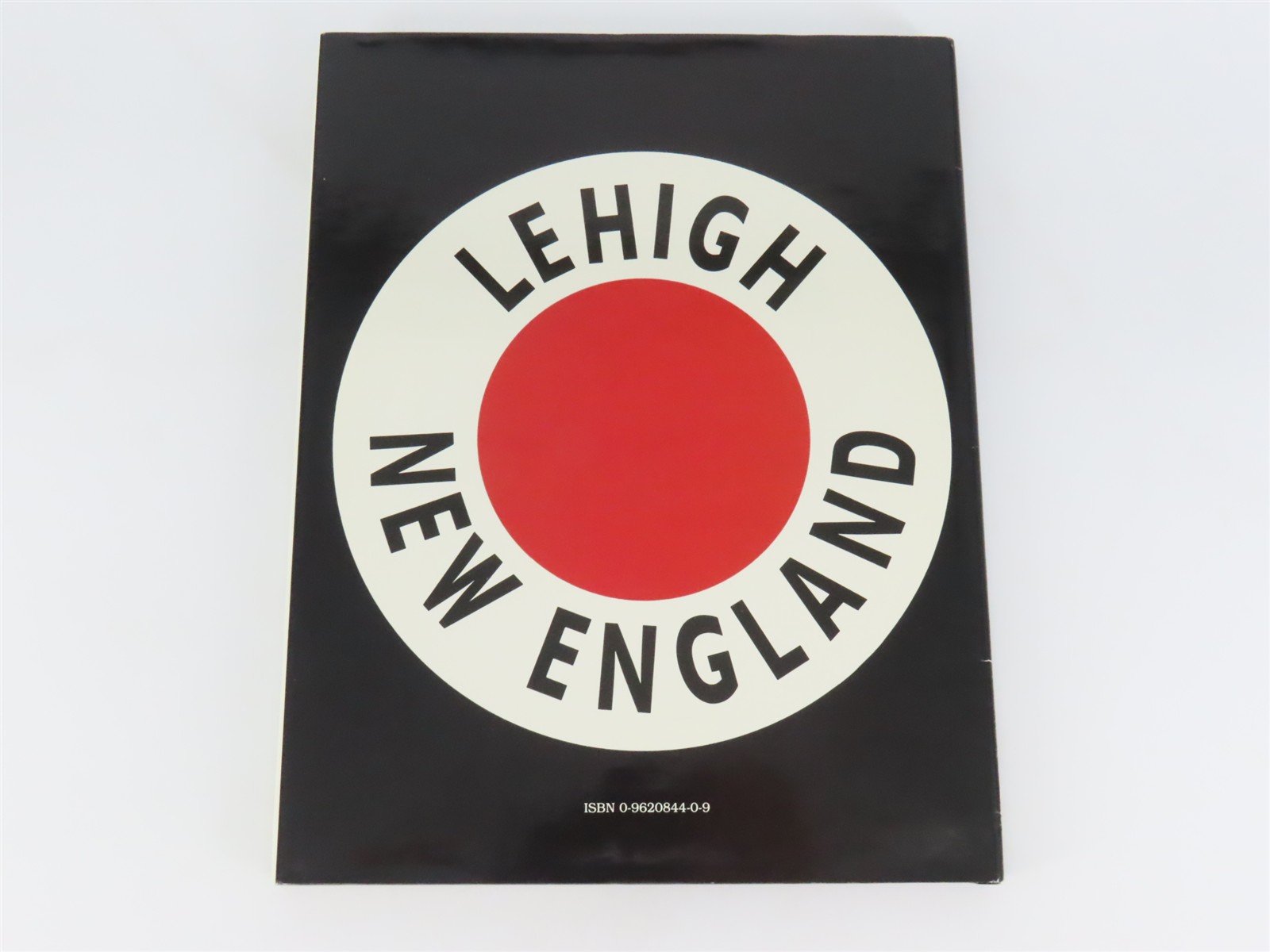 The Lehigh & New England Railroad: A Color Retrospect by Douglas E. Lilly ©1988