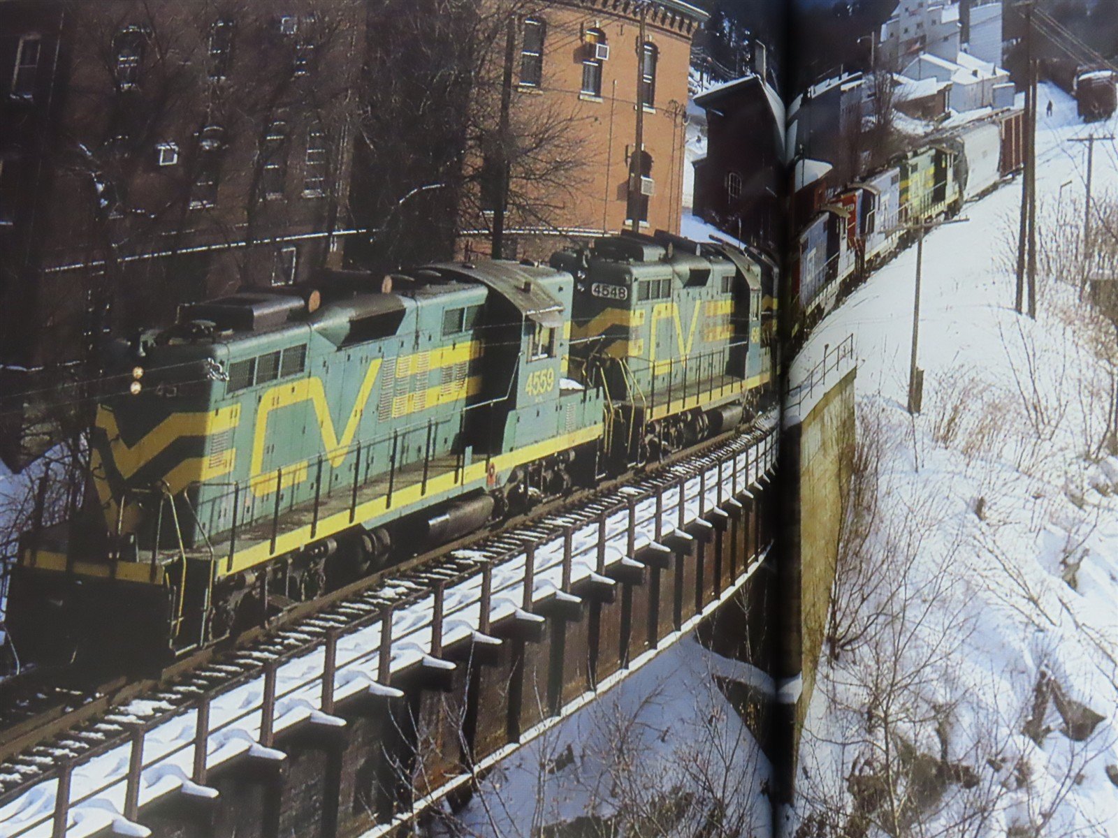 Green Mountain Rails: Vermont's Colorful Trains by Robert Willoughby Jones ©1994