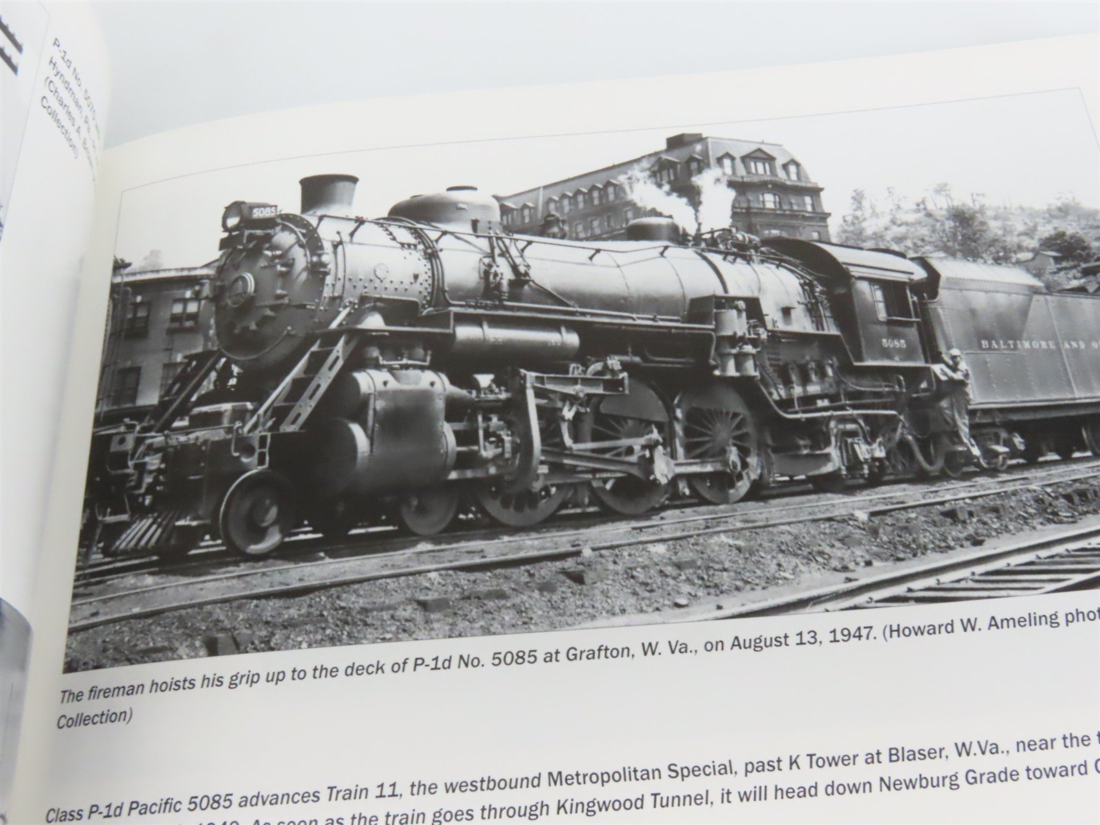 Baltimore & Ohio Pacific Locomotives by Bob Withers ©2013 HC Book