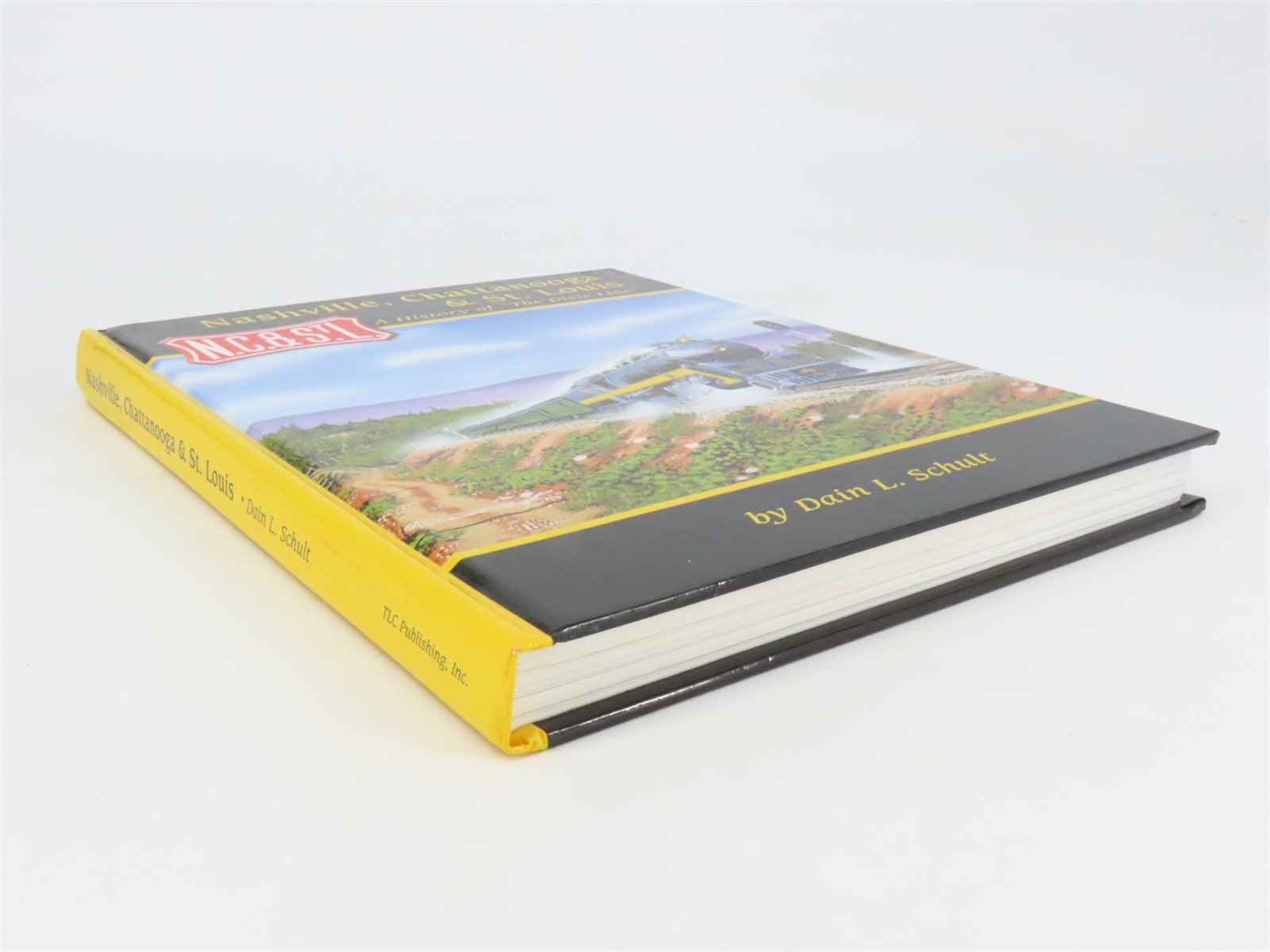 Nashville, Chattanooga & St. Louis: A History of The Dixie Line by Schult ©2002