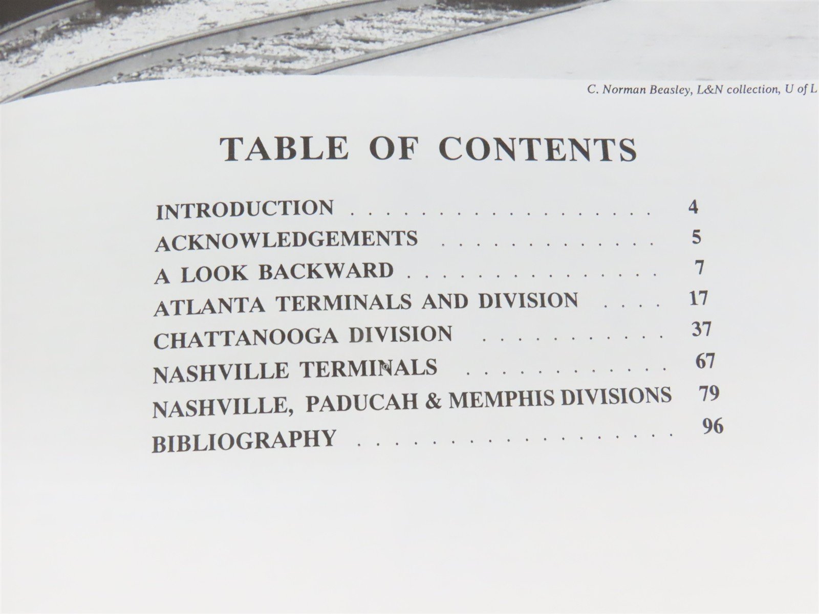 The Dixie Line: Nashville, Chattanooga & St. Louis Railway by Castner ©1995