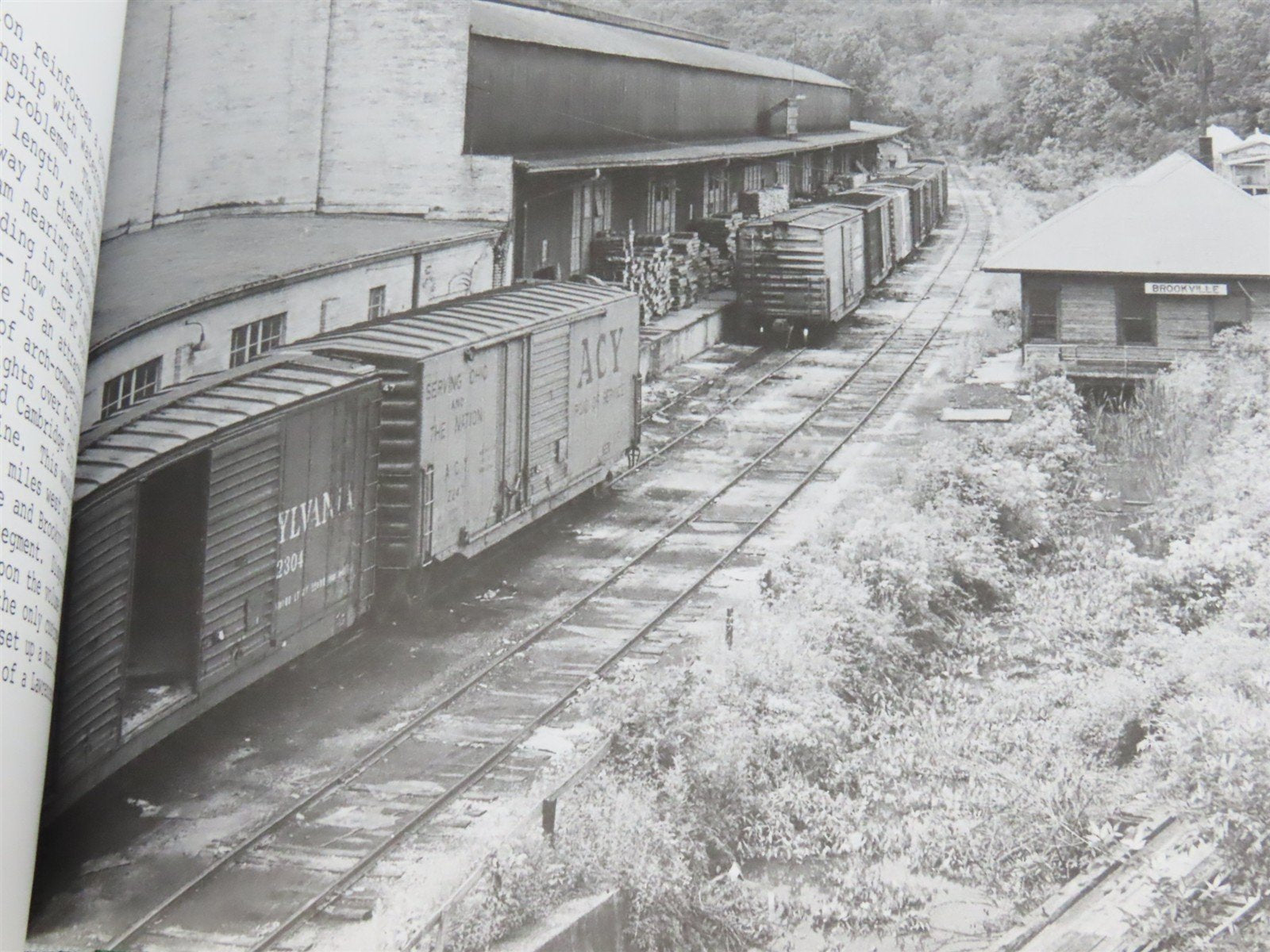 A Sampling of Penn Central by Jerry Taylor ©2000 Reprint HC Book