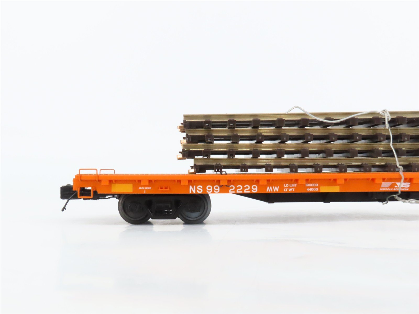 O Gauge 3-Rail MTH 20-95147 NS Norfolk Southern Flatcar #2229 w/Track Load