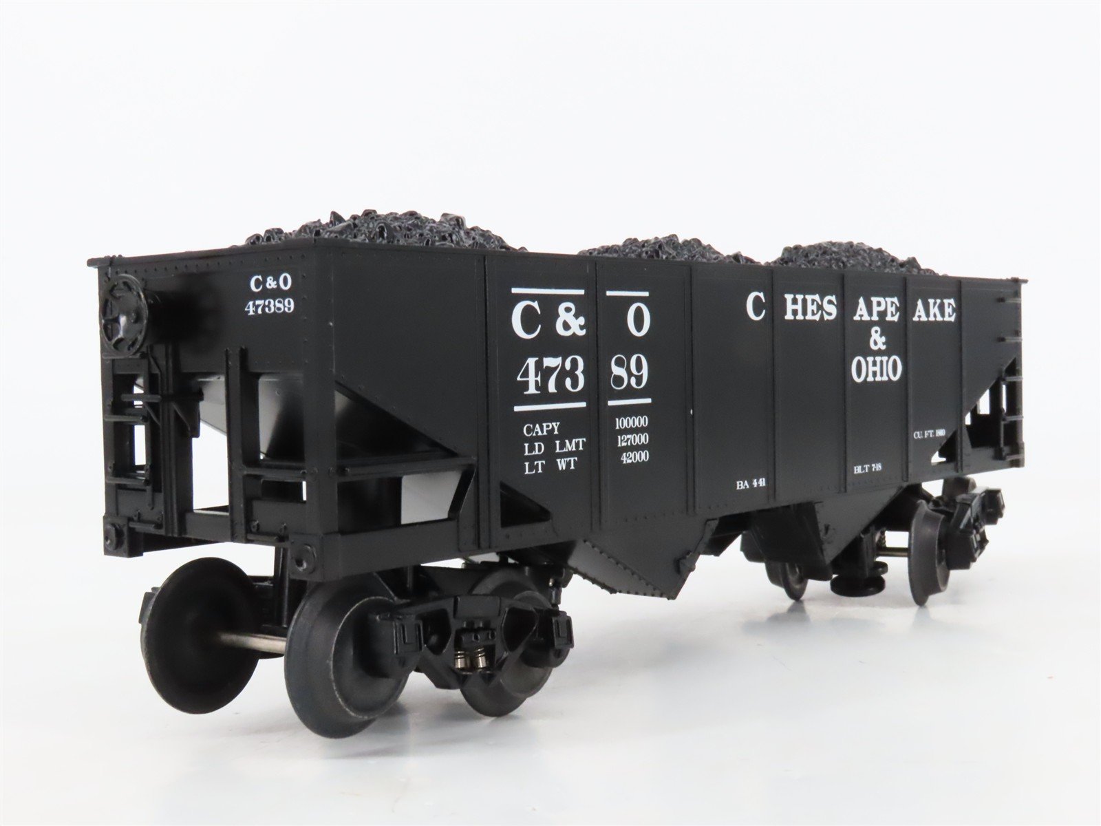 O Gauge 3-Rail Lionel C&O Chesapeake & Ohio 2-Bay Hopper & Caboose w/Lights