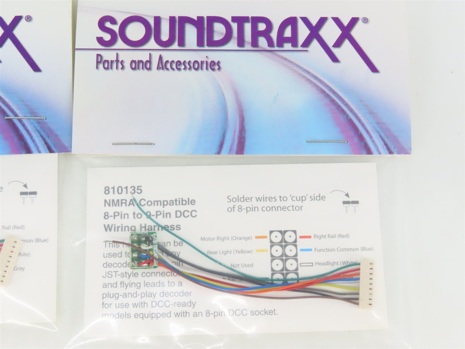 SoundTraxx 810135 NMRA-Compatible 8-Pin to 9-Pin DCC Wiring Harness 3-Pack