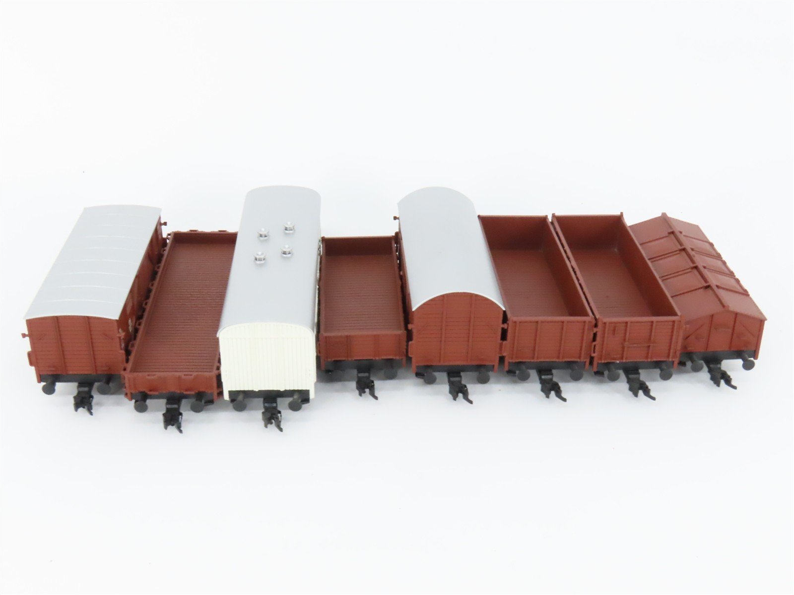 HO Scale Roco 44002 DB Deutsche Bahn Railway Assorted Freight Car Set of 8
