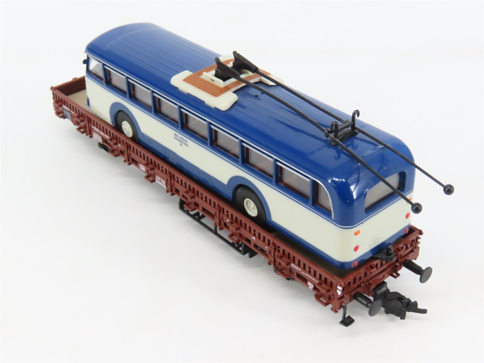 HO Scale Roco 66034 DB Deutsche Bahn Railway Flat Car w/ Bus Load 2-Pack