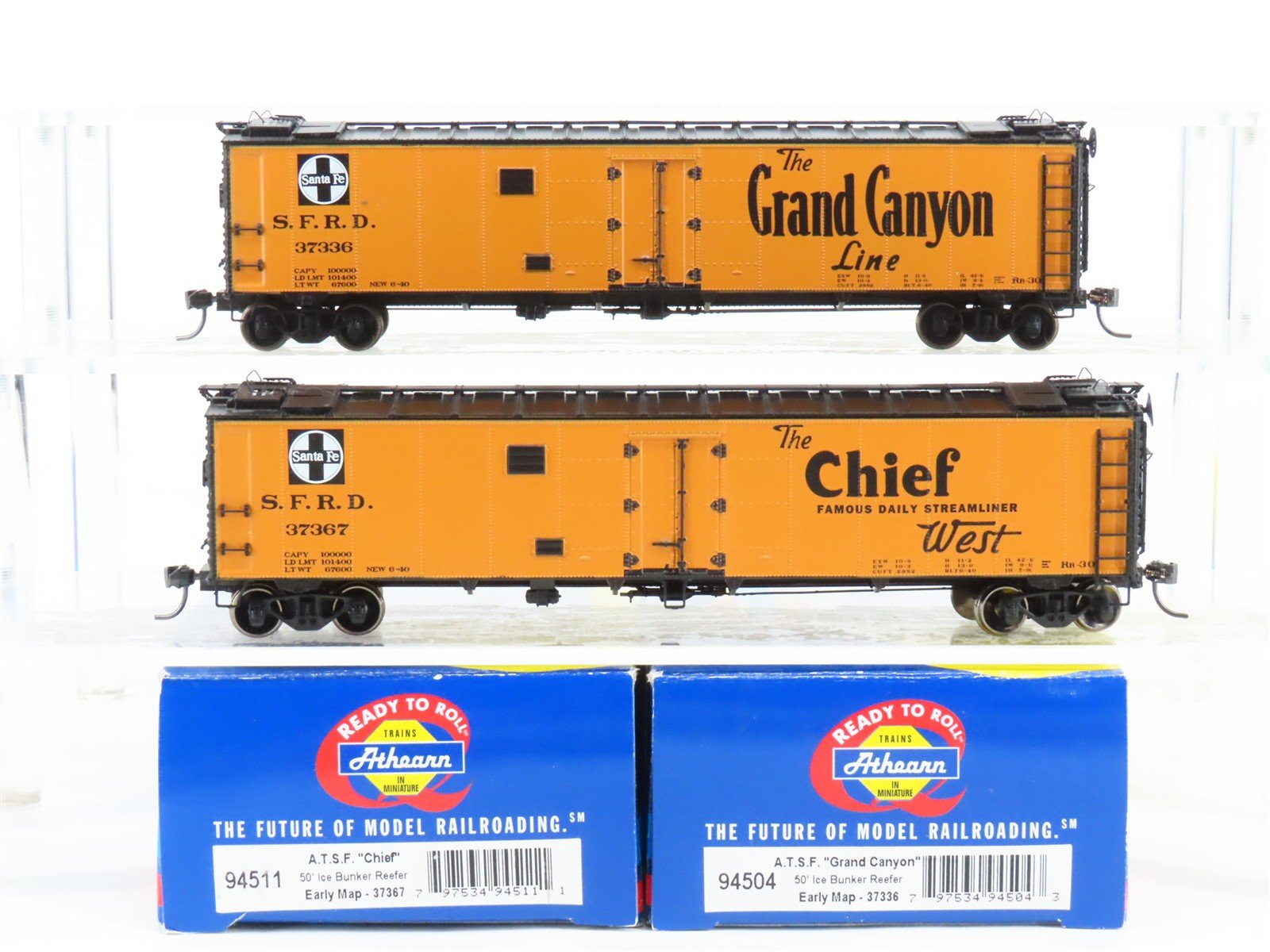 LOT of 2 HO Scale Athearn RTR SFRD Santa Fe "Grand Canyon" 50' Reefer Cars