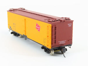 HO Scale Branchline 1213 URTX/Milwaukee Road 40' ACF Reefer #7572