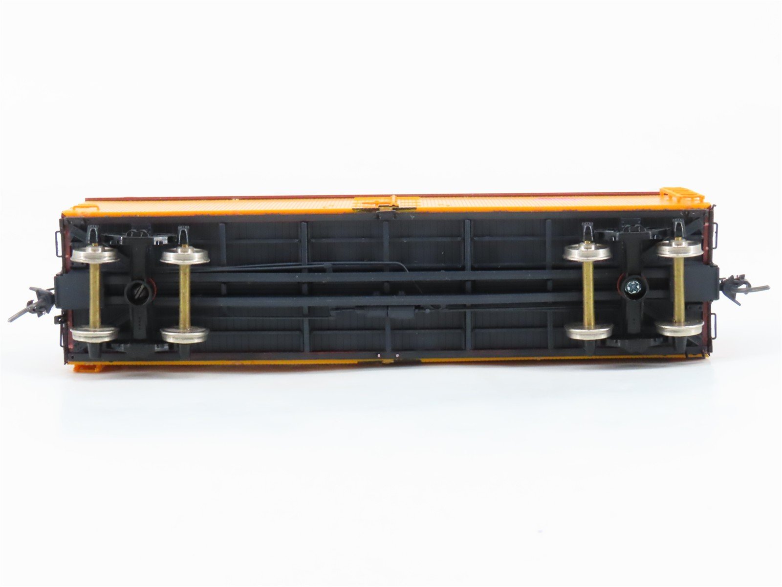 HO Scale Branchline 1213 URTX/Milwaukee Road 40' ACF Reefer #7572