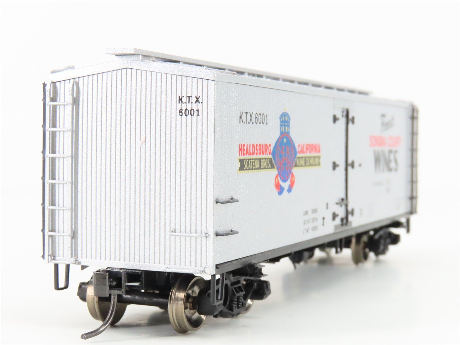 HO Scale Red Caboose RC-4305-2 KTX Scatena Bros Wine Reefer Car