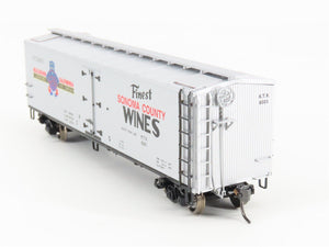 HO Scale Red Caboose RC-4305-2 KTX Scatena Bros Wine Reefer Car