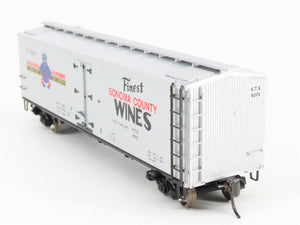HO Scale Red Caboose RC-4305-2 KTX Scatena Bros Wine Reefer Car