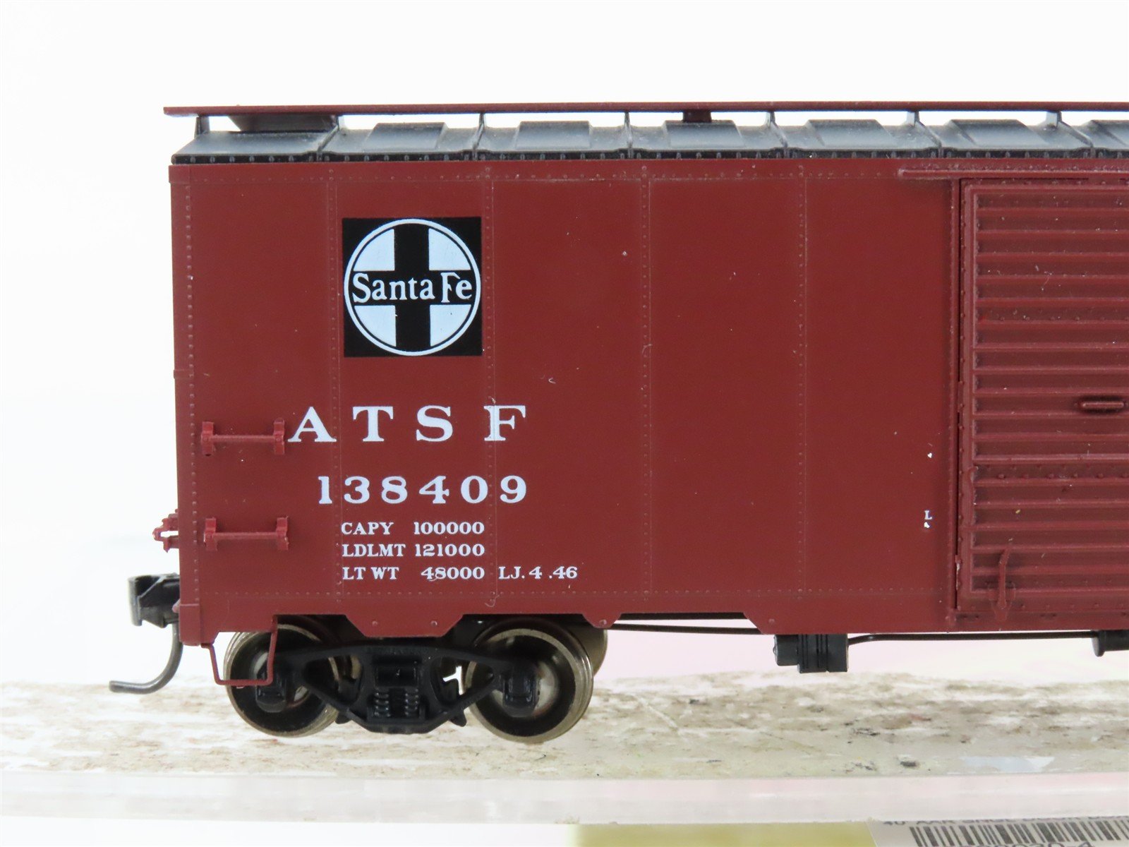 HO Scale Red Caboose RC-8030-4p ATSF Santa Fe 40' Single Door Boxcar #138409