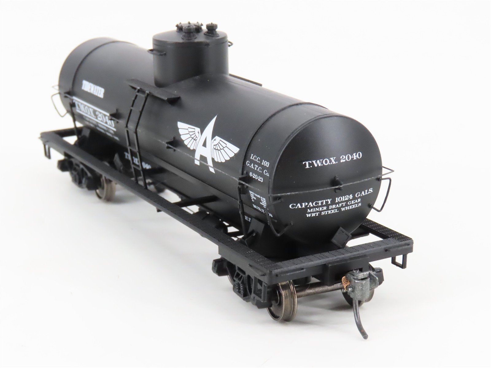 HO Scale Red Caboose RR-33054-06 TWOX Tidewater 10k Gal Tankcar #2040