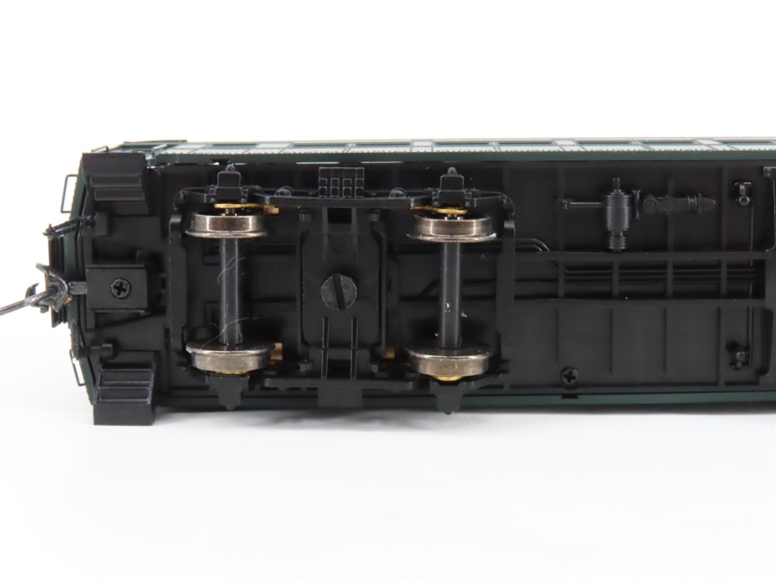 HO Scale Golden Gate ATSF Santa Fe 60' Baggage Passenger Car #3304