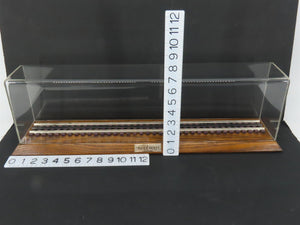 O Gauge 3-Rail Inside Track Company Oak & Acrylic Display Case 23