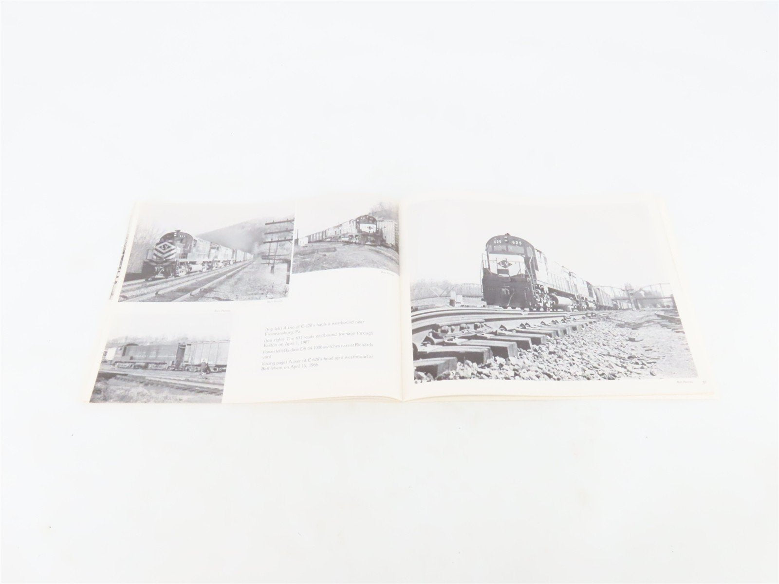 The Northeast Railroad Scene Vol. 1 The Lehigh Valley by Bob Pennisi ©1976
