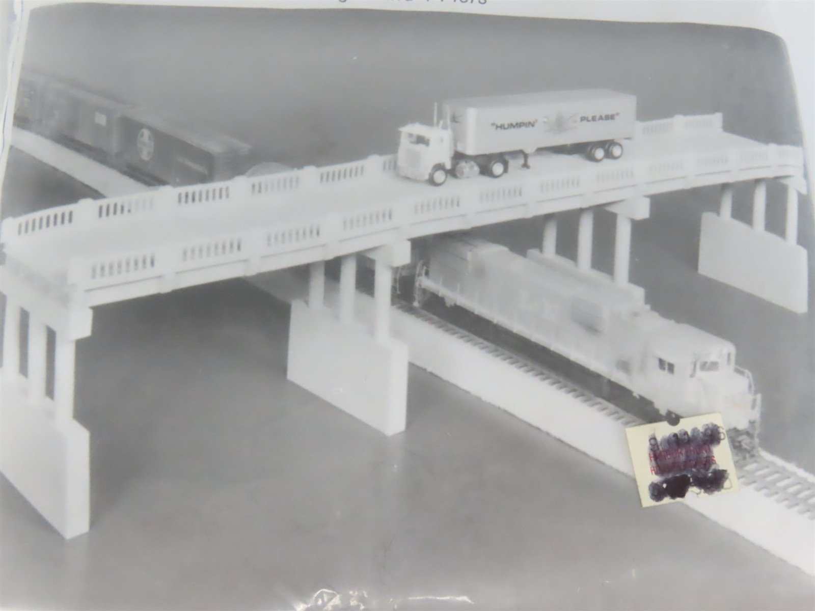HO 1/87 Scale Rix Products Kit 628-103 150 Foot Highway Overpass - Sealed