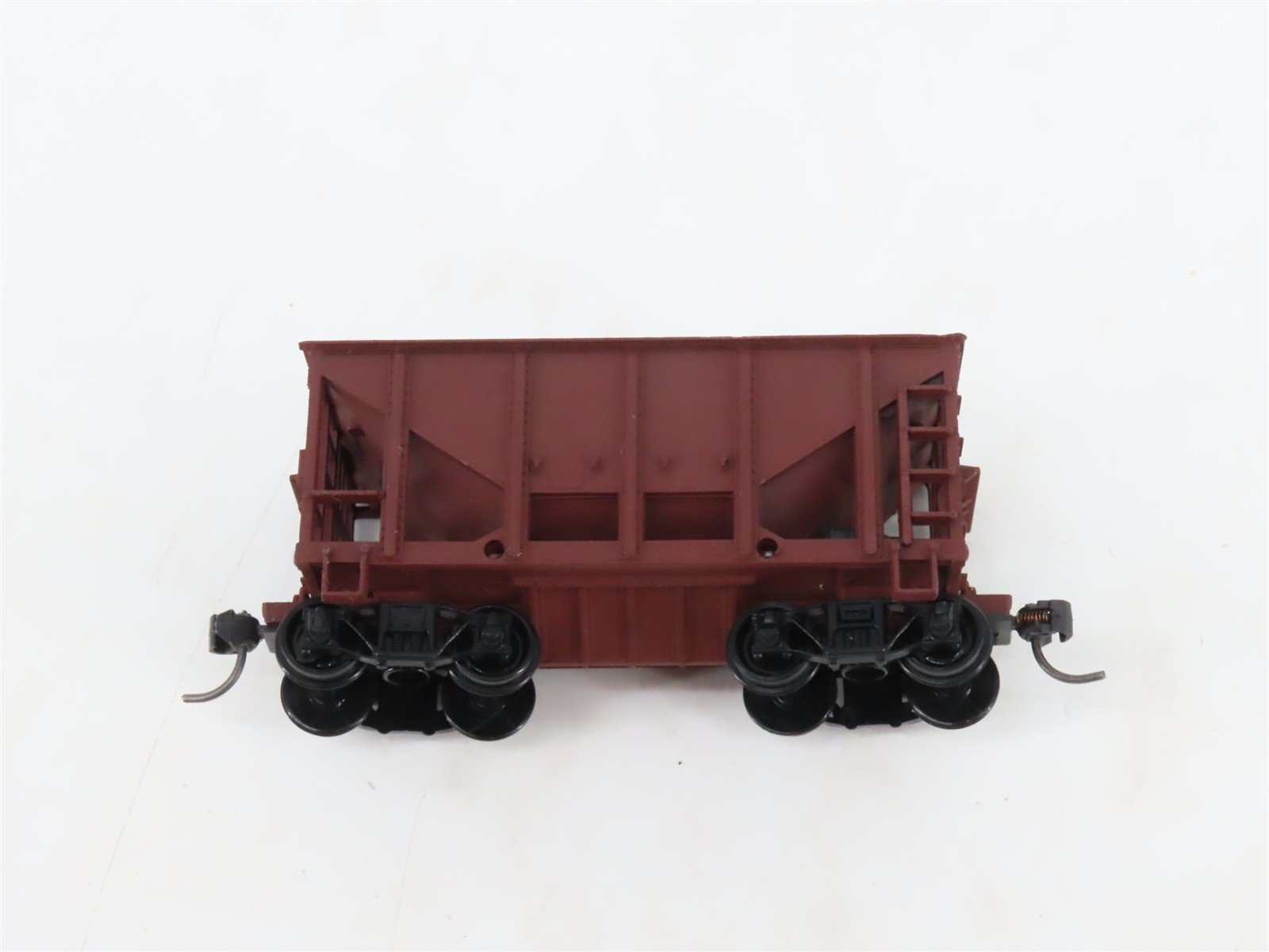 LOT of 4 HO Scale Unlettered 24' Ore Hopper Cars